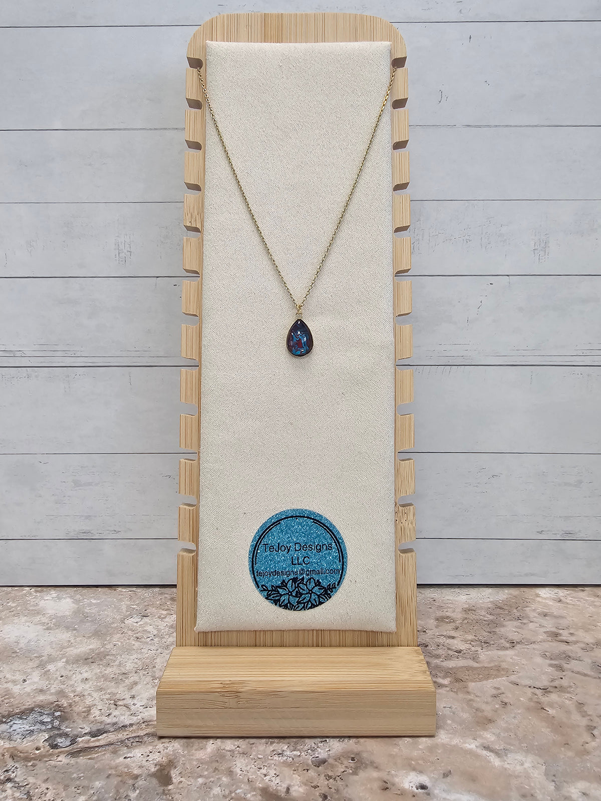 Raindrop Pendant Necklace
