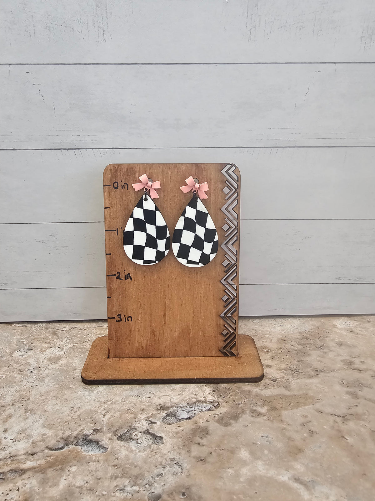 Checkered Raindrop Dangling Earring