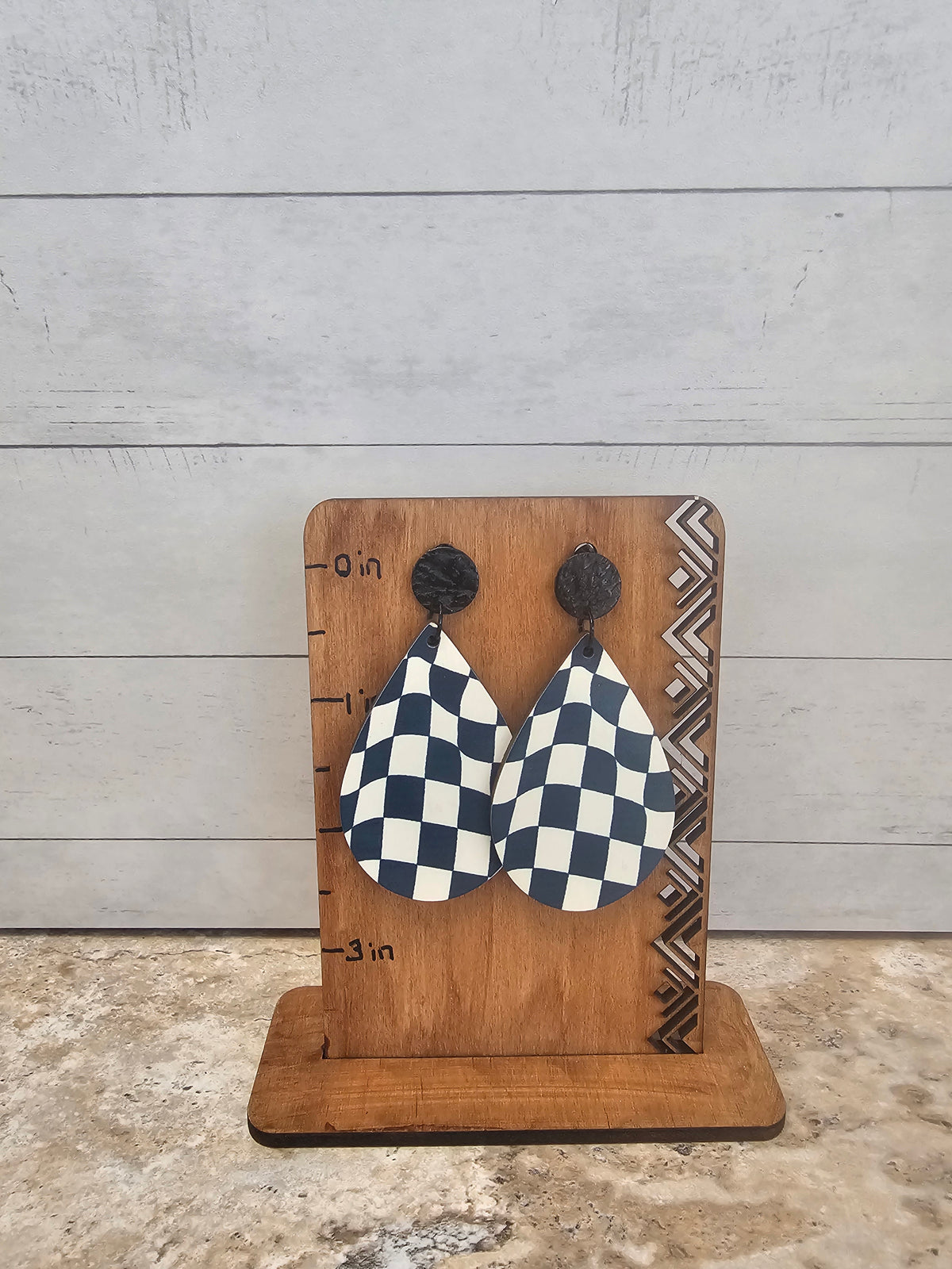 Checkered Raindrop Dangling Earring