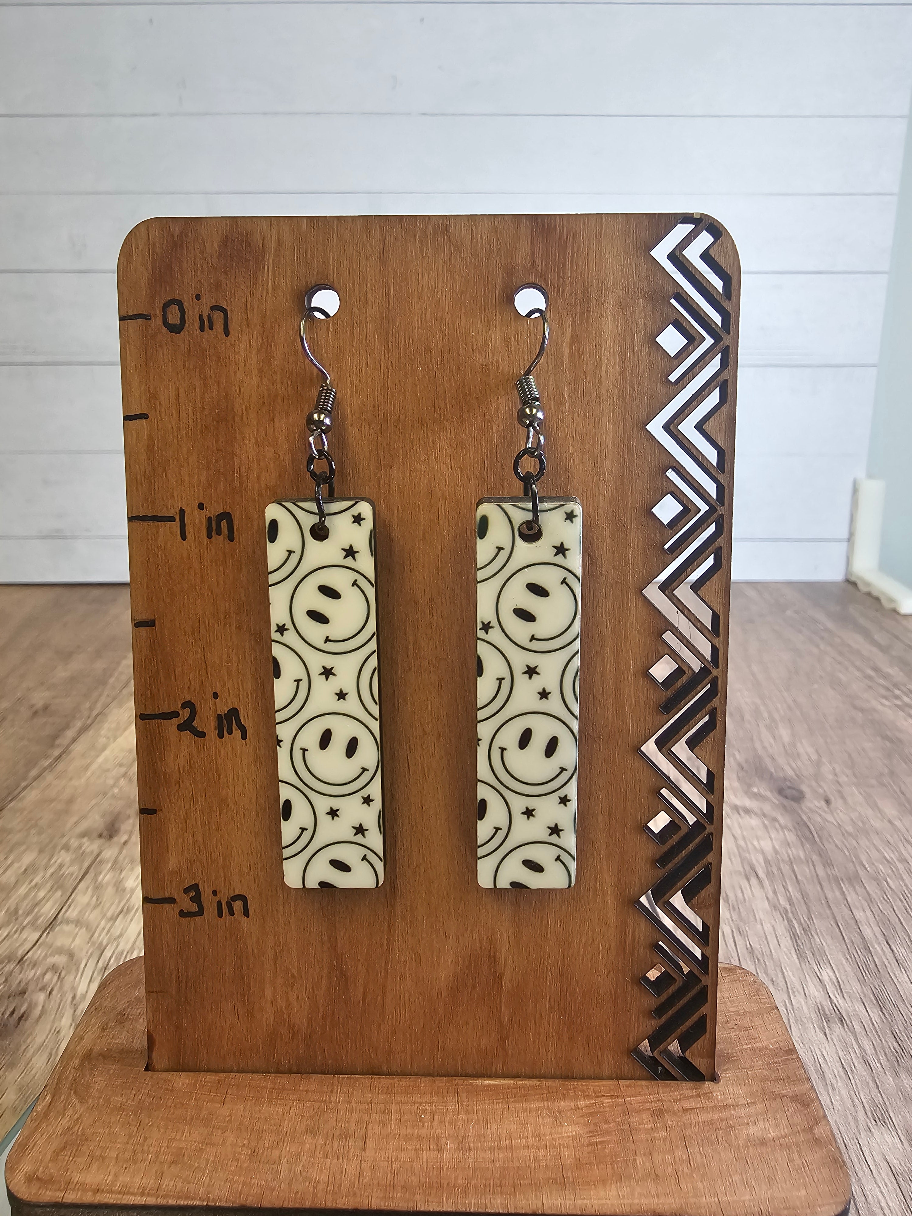 Smilies Bar Earrings