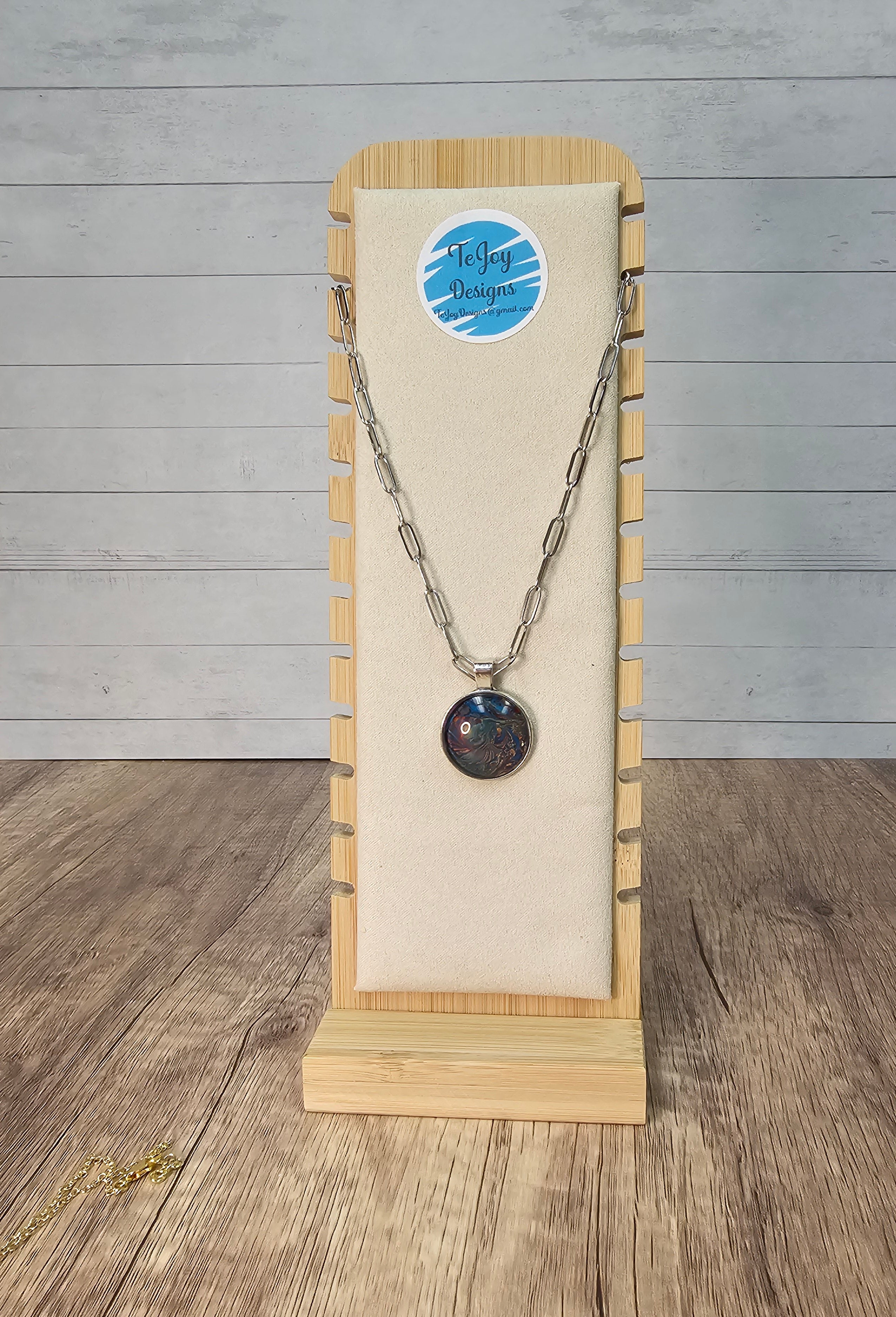 Silver Plated Round Fluid Art Pendant