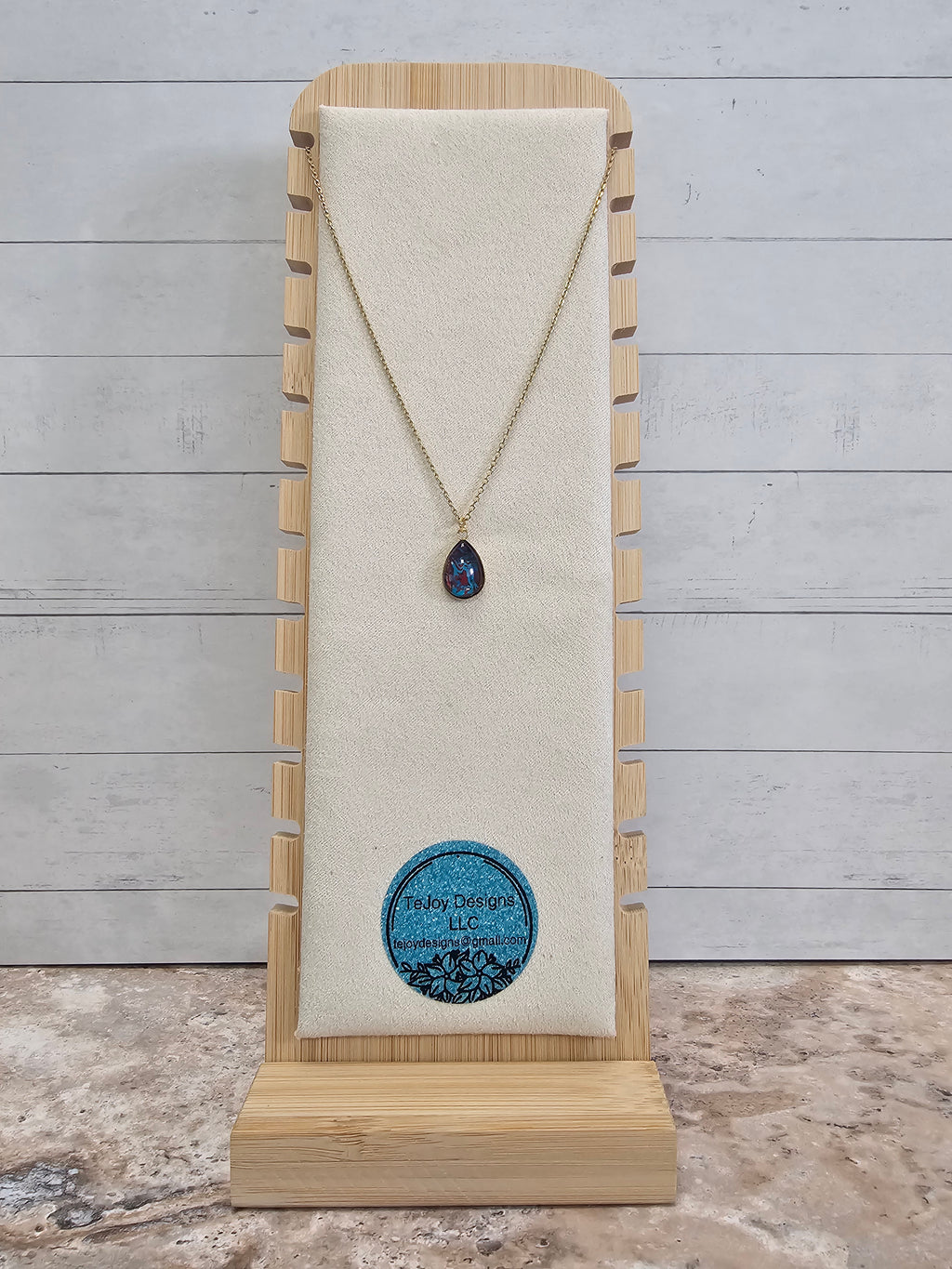 Raindrop Pendant Necklace